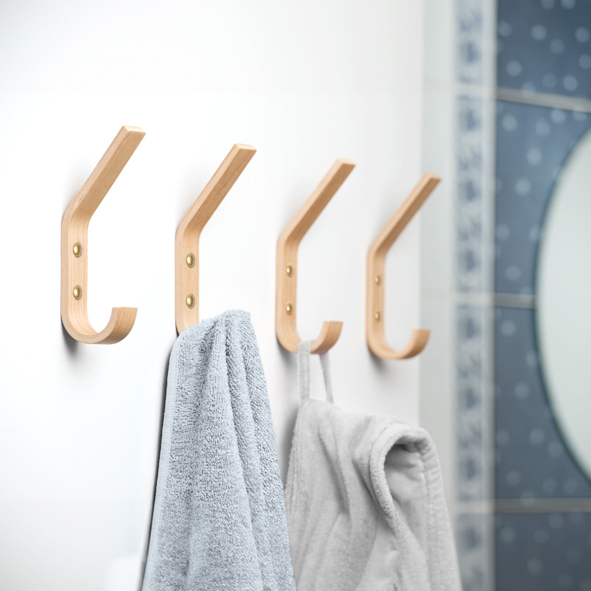 Set of 4 Wooden Wall Hooks, 5 Colors-2