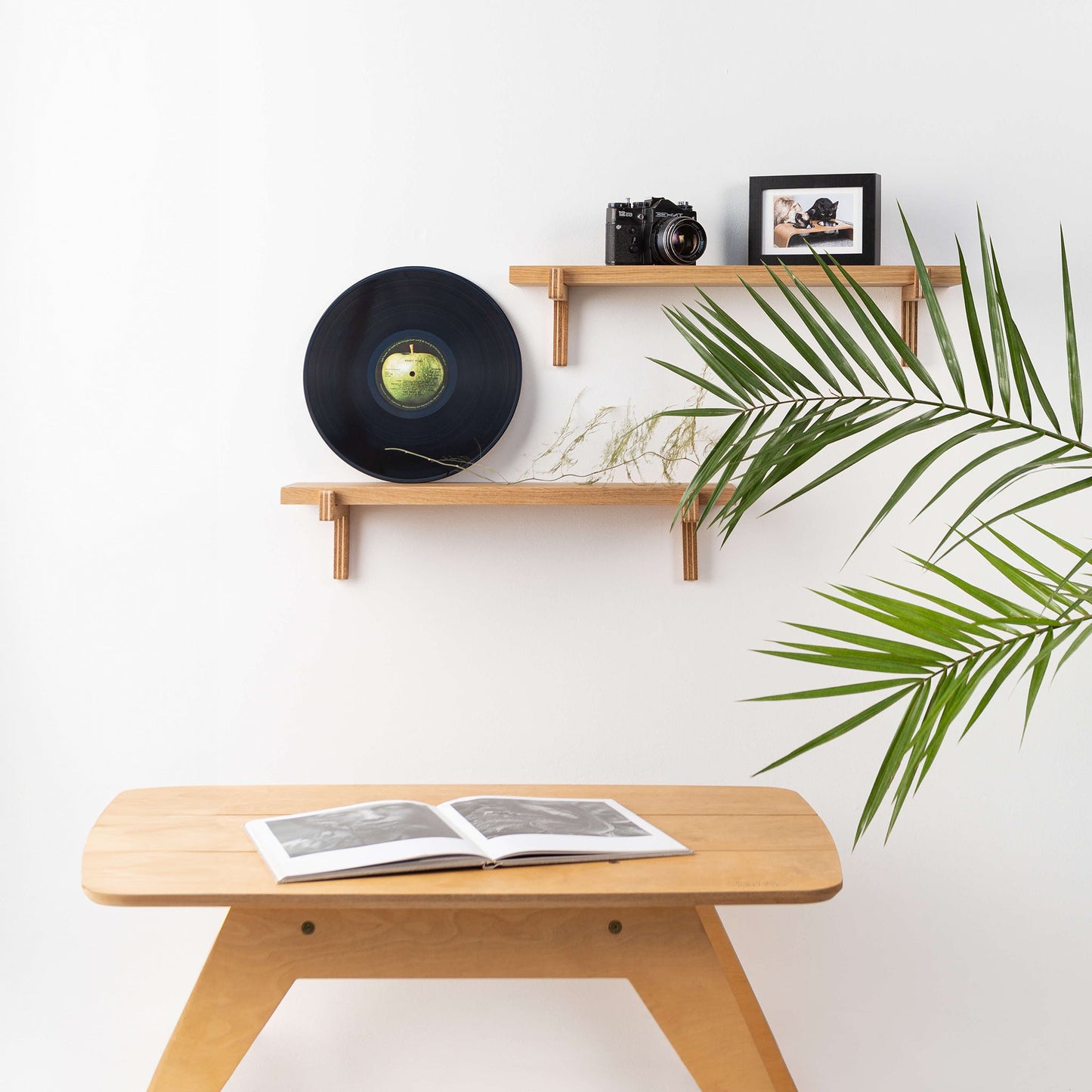 2 Floating Wooden Wall Shelves – Oak Shelves with Holders for Home & Office-3